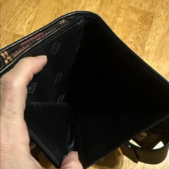 Vera Bradley Multicolor Wallet - Picture 4 of 6